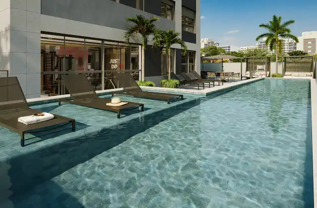 The Place - Piscina com deck molhado