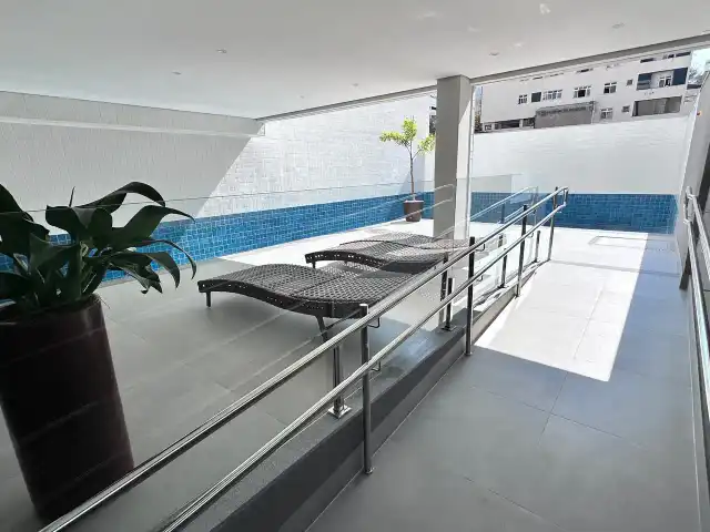 Castelo Abrantes - Piscina com raia e sauna integrada