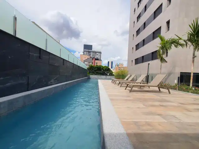 Mont D'or - Piscina com raia e deck