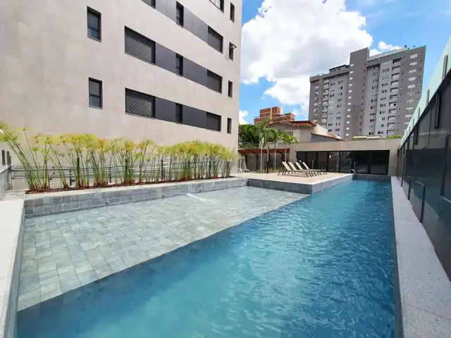 Mont D'or - Piscina com raia e deck