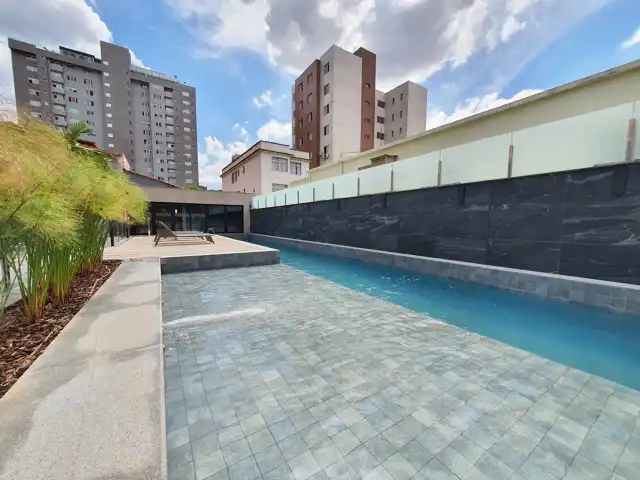 Mont D'or - Piscina com raia e deck
