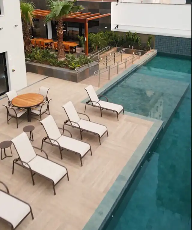 Santé - Deck da piscina