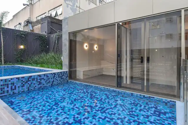 Legacy - Piscina com SPA