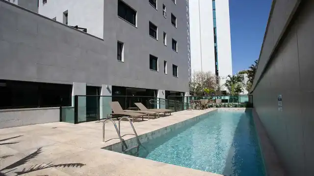 Unique  - Piscina área comum