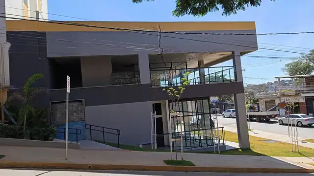 LATOUR COMERCIAL - foto 1