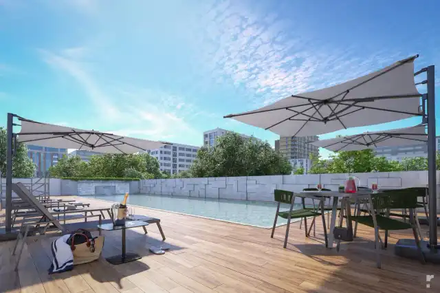 Áquila - Piscina com deck molhado