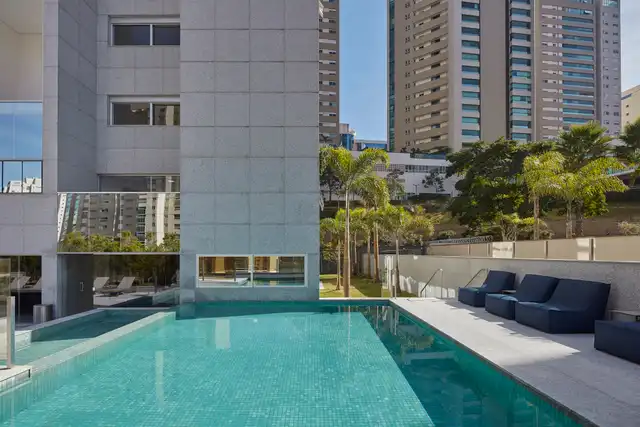Green Tower - Piscina