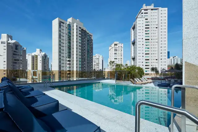 Green Tower - Piscina