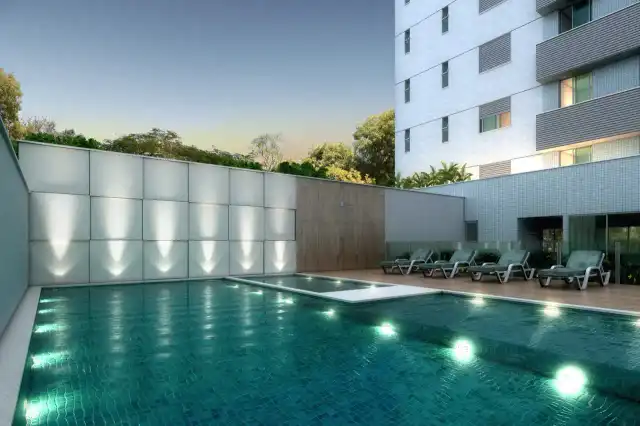 Chicago - Piscina com deck